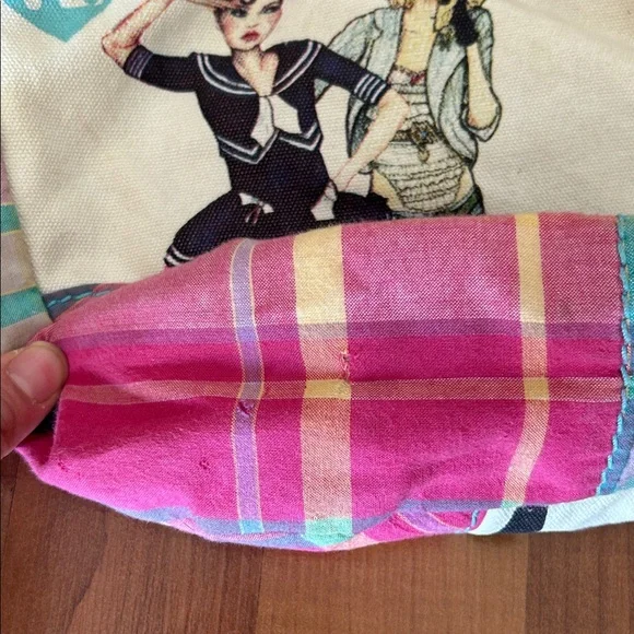 Harajuku Lovers Colorful Graphic Shoulder Bag - Picture 4 of 4